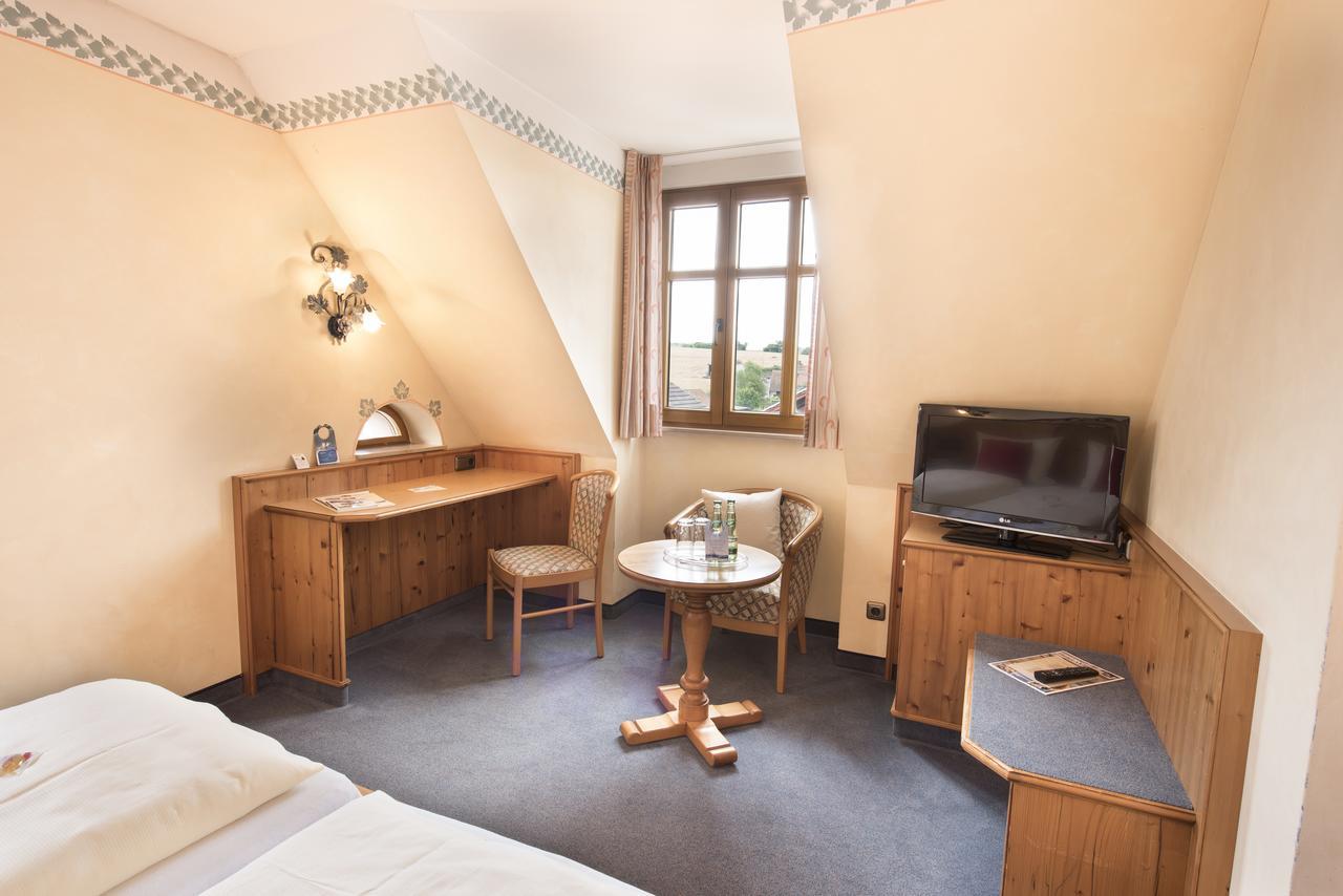 Akzent Hotel Krone Helmstadt Eksteriør bilde