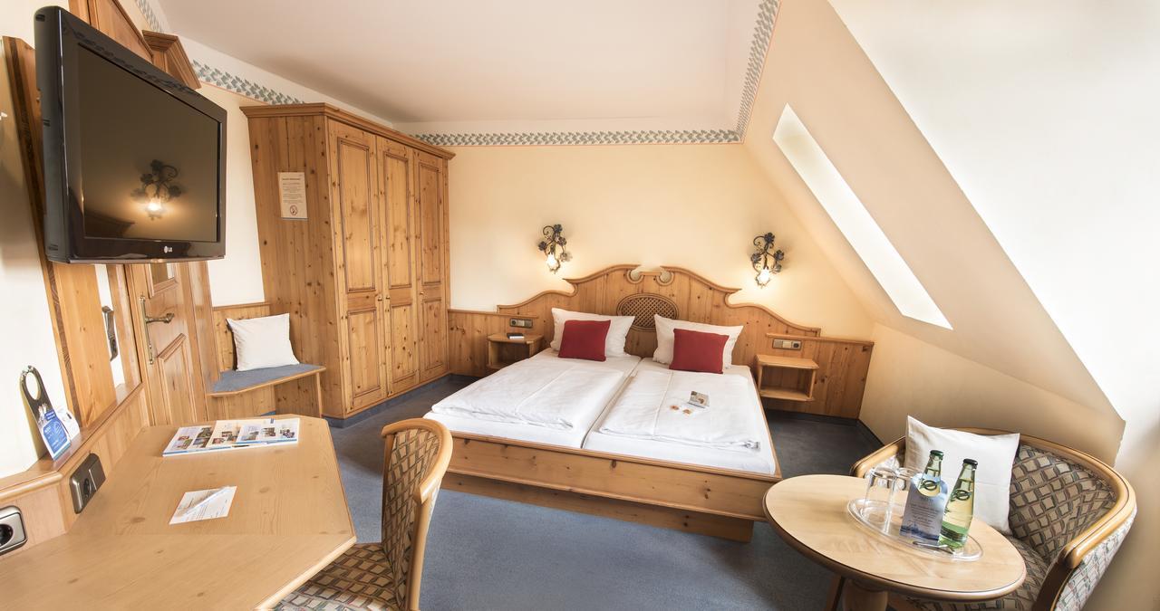 Akzent Hotel Krone Helmstadt Eksteriør bilde