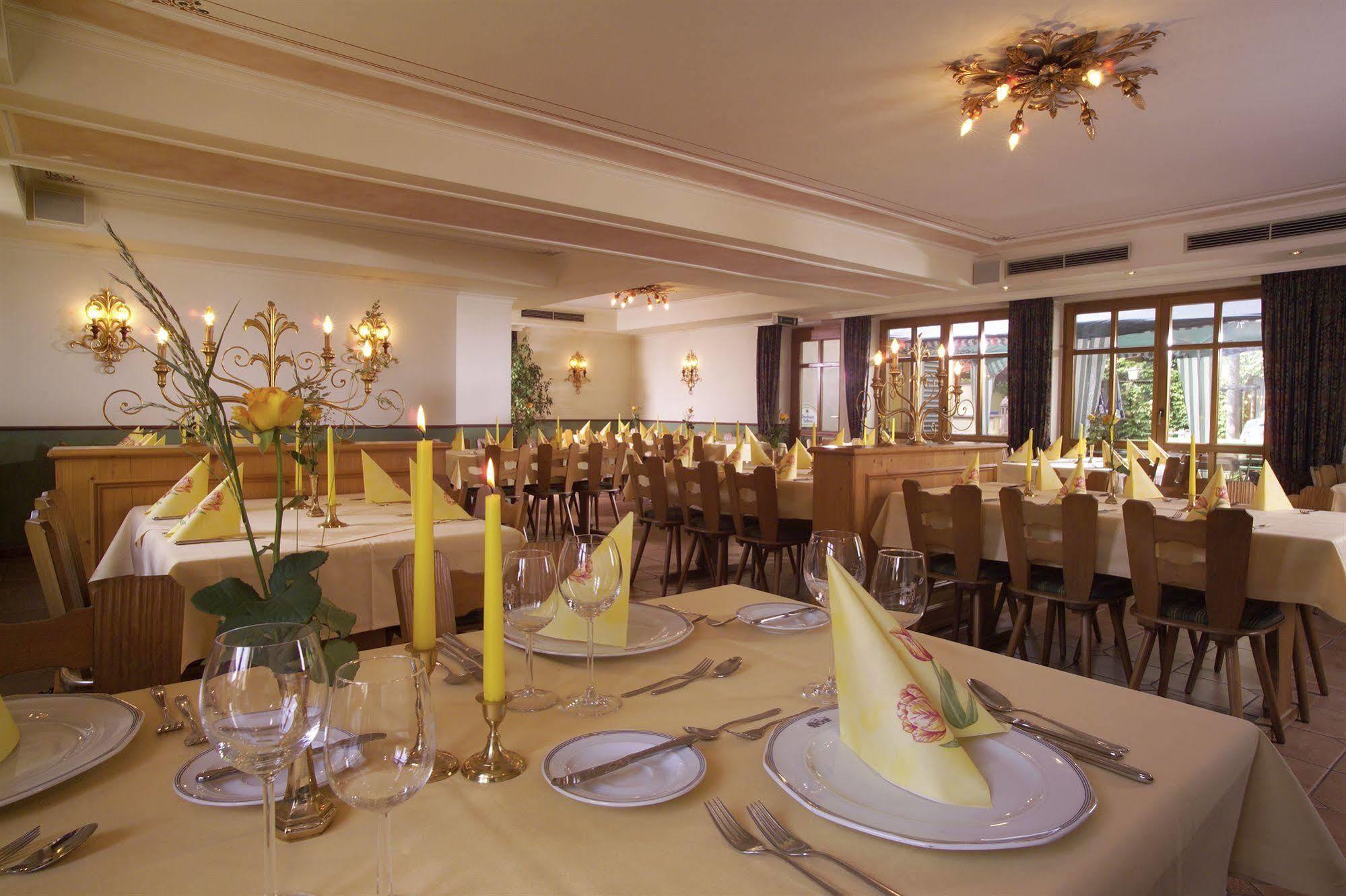 Akzent Hotel Krone Helmstadt Eksteriør bilde